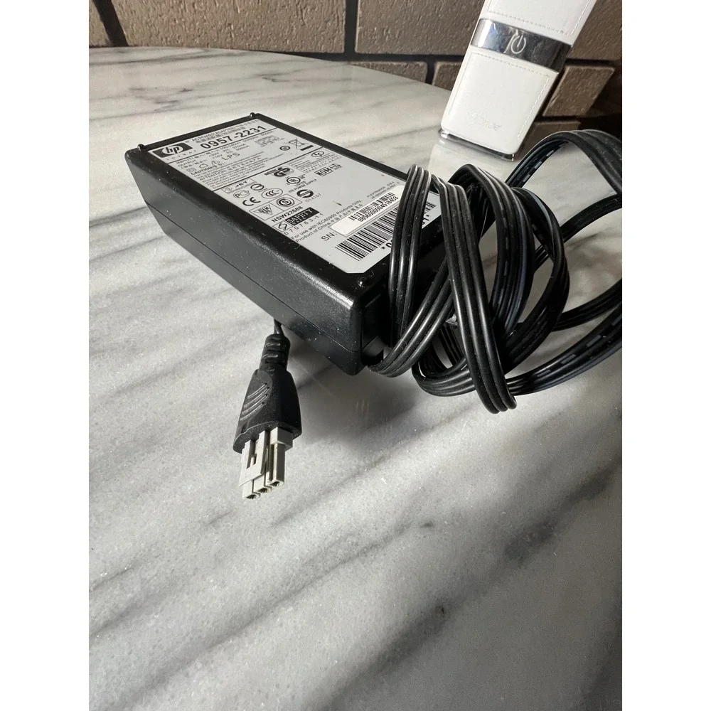HP 0957-2231 AC Power Adapter Charger PSU 32V 375mA 600mA